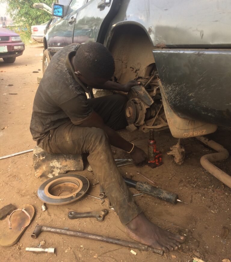 mechanic in Arabic