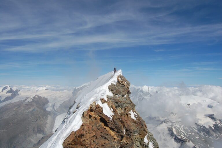 summit in Arabic